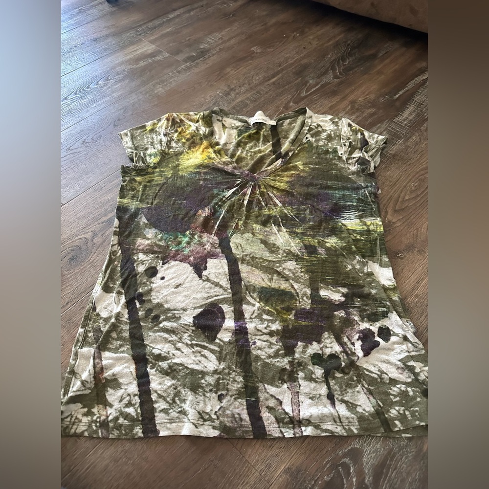 Revolution abstract design top